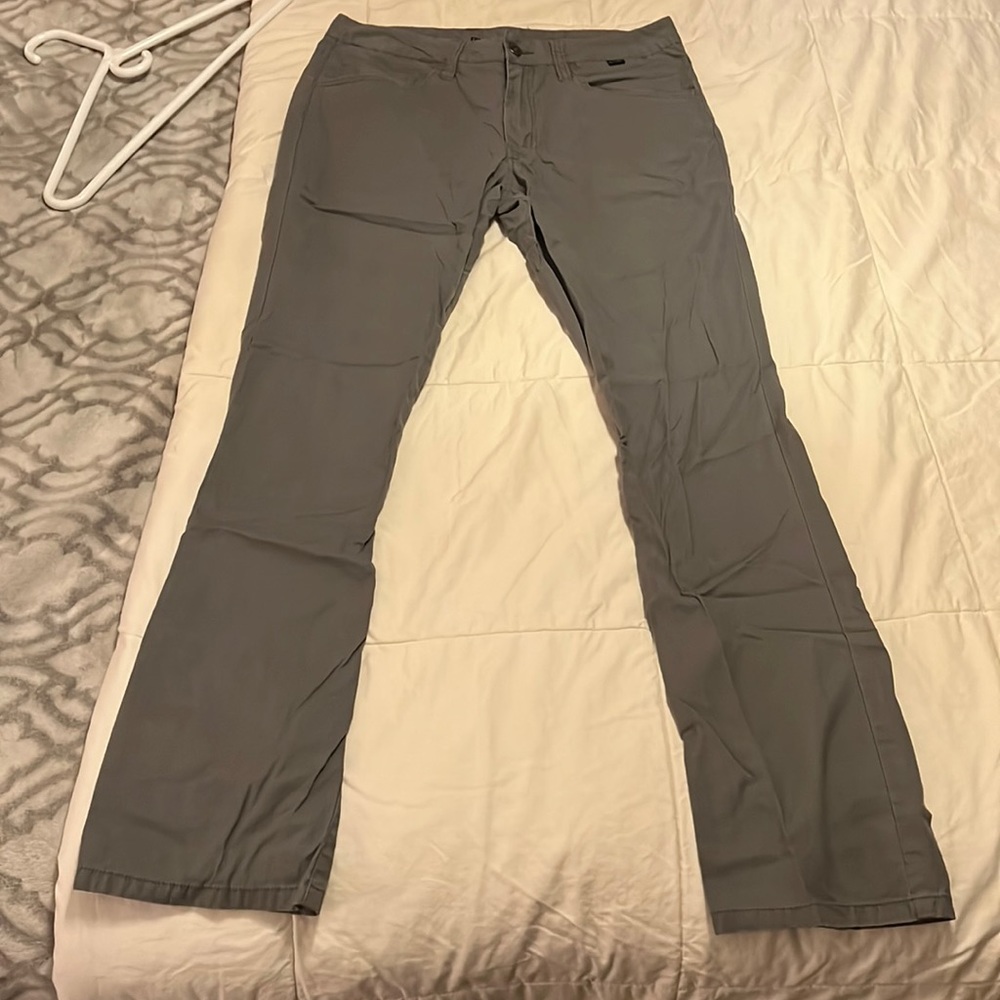 Travis Matthew slim tech pants
